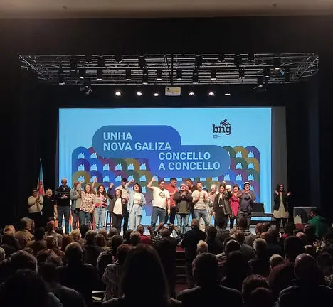 A candidatura do BNG recibe unha ovaci&oacute;n do Alovi